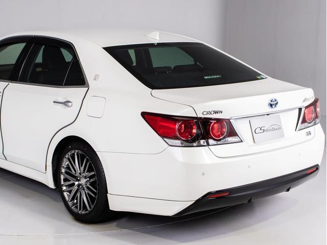 クラウンハイブリッド アスリートＧ　後期型（禁煙車）（黒本革シート）（スパッタリング加工１８インチアルミ）（新品タイヤ）（トヨタセーフティセンス）衝突軽減ブレーキ　車線逸脱抑制ＬＤＡ　レーダークルーズ　踏み間違い防止　Ｂｌｕｅｔｏｏｔｈ（23枚目）