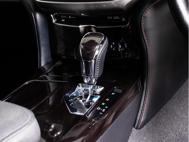 クラウンハイブリッド アスリートＧ　後期型（禁煙車）（黒本革シート）（スパッタリング加工１８インチアルミ）（新品タイヤ）（トヨタセーフティセンス）衝突軽減ブレーキ　車線逸脱抑制ＬＤＡ　レーダークルーズ　踏み間違い防止　Ｂｌｕｅｔｏｏｔｈ（37枚目）