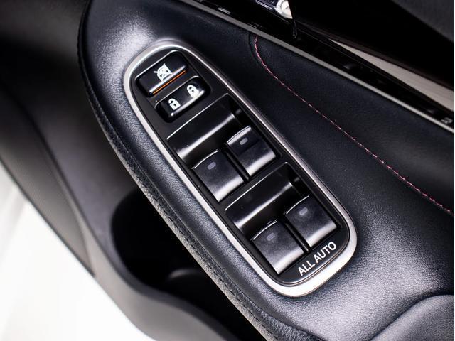 クラウンハイブリッド アスリートＧ　後期型（禁煙車）（黒本革シート）（スパッタリング加工１８インチアルミ）（新品タイヤ）（トヨタセーフティセンス）衝突軽減ブレーキ　車線逸脱抑制ＬＤＡ　レーダークルーズ　踏み間違い防止　Ｂｌｕｅｔｏｏｔｈ（38枚目）