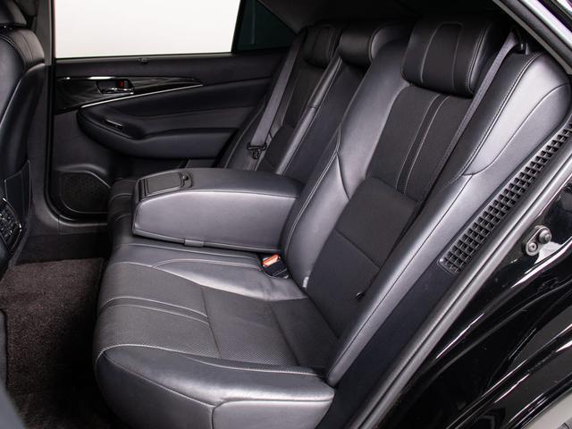 クラウンハイブリッド アスリートＧ　禁煙／黒革／ＯＰ１８ＡＷ／衝突軽減／フルエアロ　　／レーダークルーズ／アダプティブハイビーム／クリアランスソナー／ＥＴＣ車載器／エアシート／シートヒーター（34枚目）