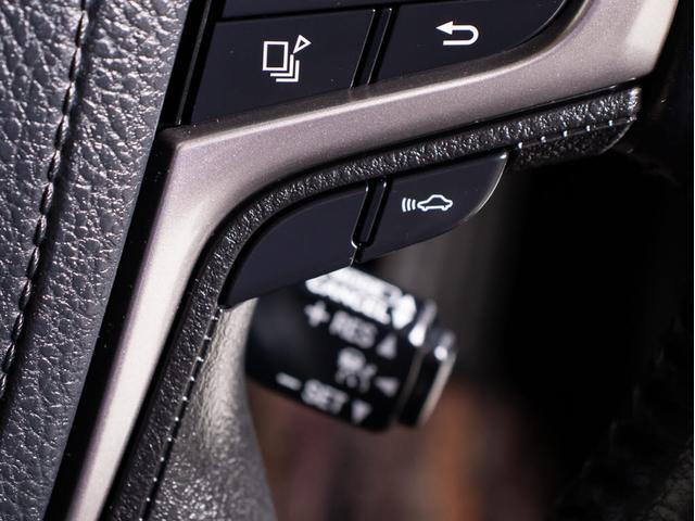 クラウンハイブリッド ロイヤルサルーン　後期型（禁煙車）（本革シート）（フルエアロ）（点検記録簿７枚）（衝突軽減ブレーキ）（踏み間違い防止機能）レーダークルーズ　レギュラーガソリン仕様　Ｂｌｕｅｔｏｏｔｈ対応　ＳＤマルチ　アドバンストＰＫＧ（9枚目）