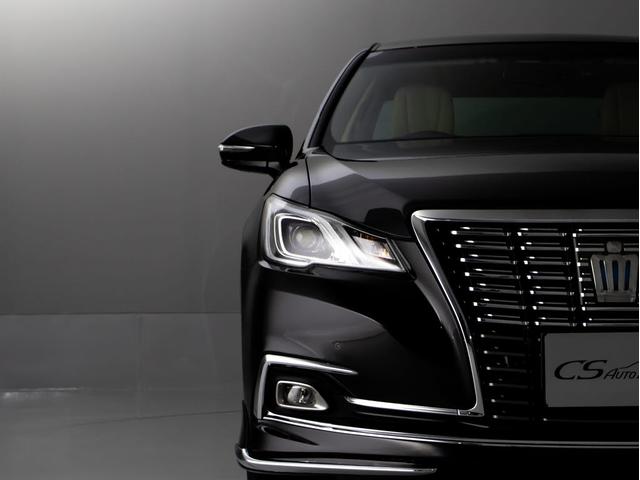 クラウンハイブリッド ロイヤルサルーン　後期型（禁煙車）（本革シート）（フルエアロ）（点検記録簿７枚）（衝突軽減ブレーキ）（踏み間違い防止機能）レーダークルーズ　レギュラーガソリン仕様　Ｂｌｕｅｔｏｏｔｈ対応　ＳＤマルチ　アドバンストＰＫＧ（27枚目）