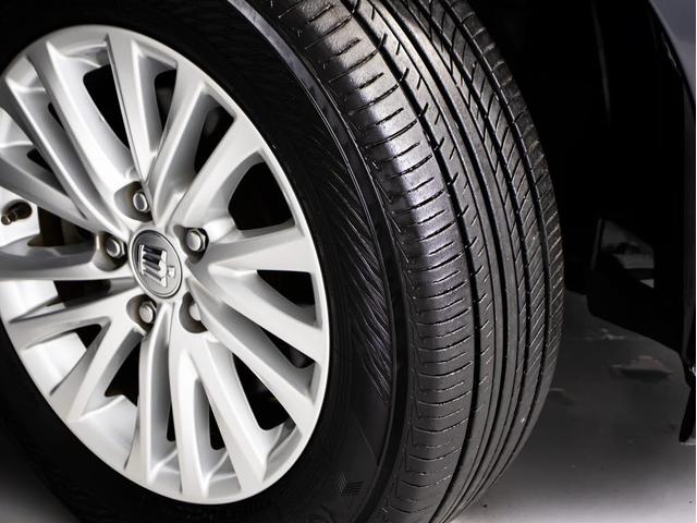 クラウンハイブリッド ロイヤルサルーン　後期型（禁煙車）（本革シート）（フルエアロ）（点検記録簿７枚）（衝突軽減ブレーキ）（踏み間違い防止機能）レーダークルーズ　レギュラーガソリン仕様　Ｂｌｕｅｔｏｏｔｈ対応　ＳＤマルチ　アドバンストＰＫＧ（30枚目）