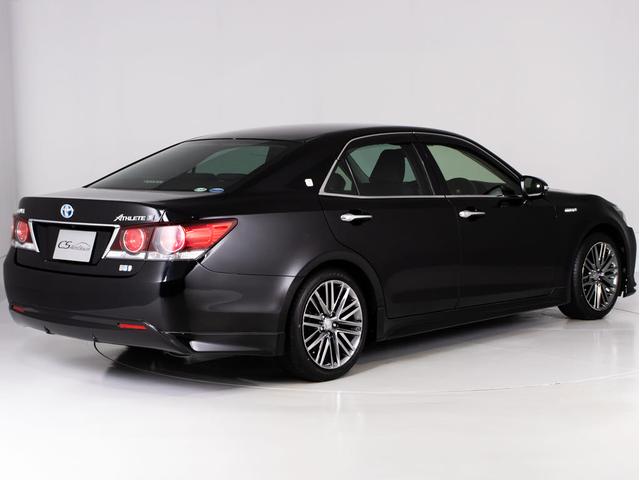 クラウンハイブリッド アスリートＳ　後期型（禁煙車）（黒本革シート）（オプション１８インチアルミホイール）（フルエアロ）ＳＤナビ　Ｂｌｕｅｔｏｏｔｈ対応　レギュラーガソリン仕様　シートヒーター　ステアリングヒーター　スパッタリングアルミ（15枚目）