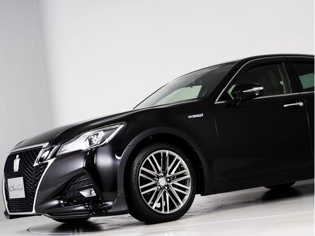 クラウンハイブリッド アスリートＳ　後期型（禁煙車）（黒本革シート）（オプション１８インチアルミホイール）（フルエアロ）ＳＤナビ　Ｂｌｕｅｔｏｏｔｈ対応　レギュラーガソリン仕様　シートヒーター　ステアリングヒーター　スパッタリングアルミ（19枚目）