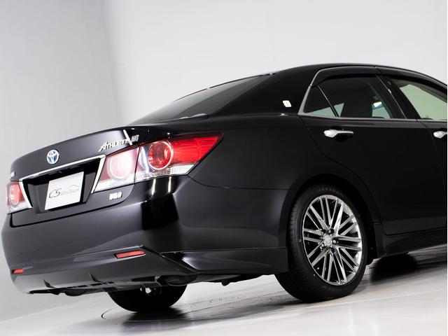 クラウンハイブリッド アスリートＳ　後期型（禁煙車）（黒本革シート）（オプション１８インチアルミホイール）（フルエアロ）ＳＤナビ　Ｂｌｕｅｔｏｏｔｈ対応　レギュラーガソリン仕様　シートヒーター　ステアリングヒーター　スパッタリングアルミ（20枚目）