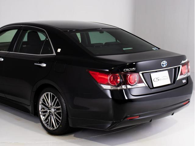 クラウンハイブリッド アスリートＳ　後期型（禁煙車）（黒本革シート）（オプション１８インチアルミホイール）（フルエアロ）ＳＤナビ　Ｂｌｕｅｔｏｏｔｈ対応　レギュラーガソリン仕様　シートヒーター　ステアリングヒーター　スパッタリングアルミ（21枚目）
