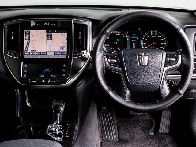 クラウンハイブリッド アスリートＳ　後期型（禁煙車）（黒本革シート）（オプション１８インチアルミホイール）（フルエアロ）ＳＤナビ　Ｂｌｕｅｔｏｏｔｈ対応　レギュラーガソリン仕様　シートヒーター　ステアリングヒーター　スパッタリングアルミ（33枚目）