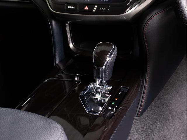 クラウンハイブリッド アスリートＳ　後期型（禁煙車）（黒本革シート）（オプション１８インチアルミホイール）（フルエアロ）ＳＤナビ　Ｂｌｕｅｔｏｏｔｈ対応　レギュラーガソリン仕様　シートヒーター　ステアリングヒーター　スパッタリングアルミ（38枚目）