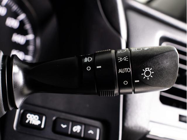 クラウンハイブリッド アスリートＳ　後期型（禁煙車）（黒本革シート）（オプション１８インチアルミホイール）（フルエアロ）ＳＤナビ　Ｂｌｕｅｔｏｏｔｈ対応　レギュラーガソリン仕様　シートヒーター　ステアリングヒーター　スパッタリングアルミ（40枚目）