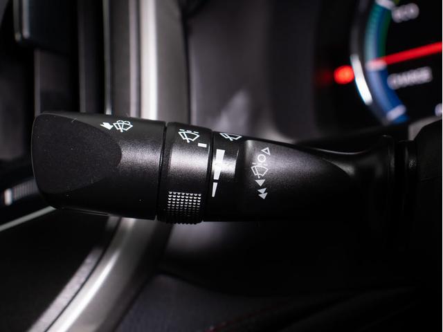 クラウンハイブリッド アスリートＳ　後期型（禁煙車）（黒本革シート）（オプション１８インチアルミホイール）（フルエアロ）ＳＤナビ　Ｂｌｕｅｔｏｏｔｈ対応　レギュラーガソリン仕様　シートヒーター　ステアリングヒーター　スパッタリングアルミ（41枚目）