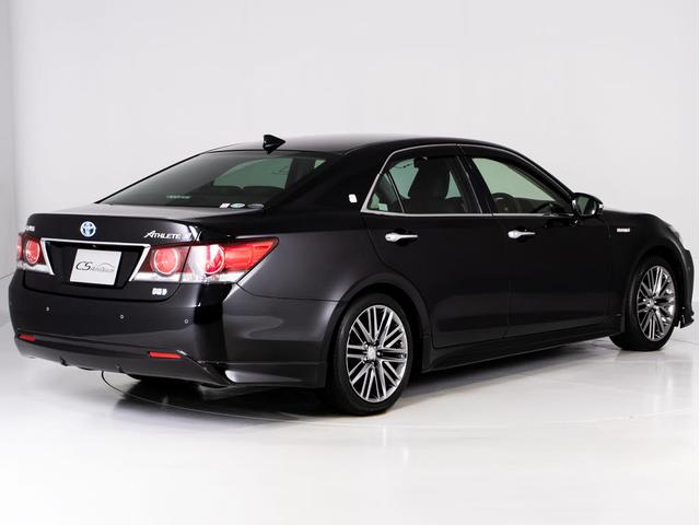 クラウンハイブリッド アスリートＳ　後期型（ワンオーナー）（黒本革シート）（フルエアロ）（オプション１８インチアルミ）（トヨタセーフティセンス）衝突軽減ブレーキ　踏み間違い防止機能　車線逸脱抑制ＬＤＡ　レーダークルーズ　オートハイビーム（16枚目）