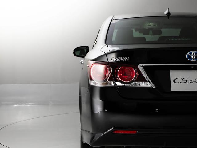 クラウンハイブリッド アスリートＳ　後期型（ワンオーナー）（黒本革シート）（フルエアロ）（オプション１８インチアルミ）（トヨタセーフティセンス）衝突軽減ブレーキ　踏み間違い防止機能　車線逸脱抑制ＬＤＡ　レーダークルーズ　オートハイビーム（26枚目）