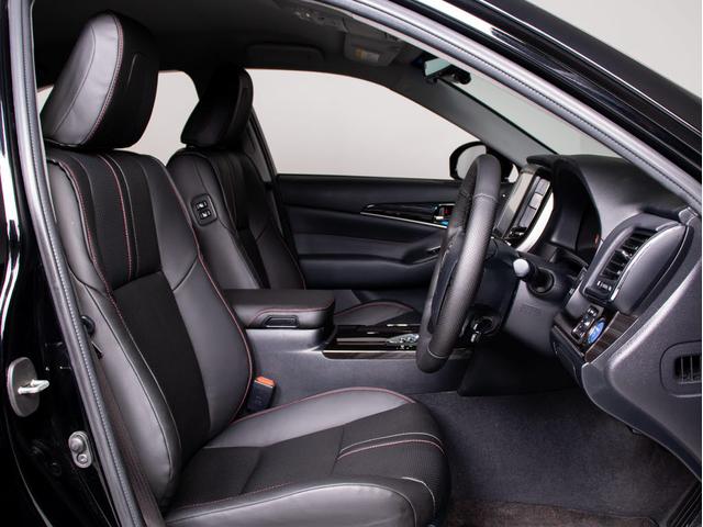 クラウンハイブリッド アスリートＳ　後期型（ワンオーナー）（黒本革シート）（フルエアロ）（オプション１８インチアルミ）（トヨタセーフティセンス）衝突軽減ブレーキ　踏み間違い防止機能　車線逸脱抑制ＬＤＡ　レーダークルーズ　オートハイビーム（32枚目）