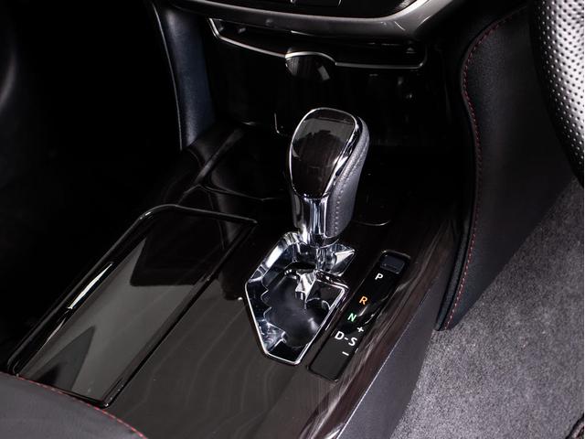 クラウンハイブリッド アスリートＳ　後期型（ワンオーナー）（黒本革シート）（フルエアロ）（オプション１８インチアルミ）（トヨタセーフティセンス）衝突軽減ブレーキ　踏み間違い防止機能　車線逸脱抑制ＬＤＡ　レーダークルーズ　オートハイビーム（42枚目）