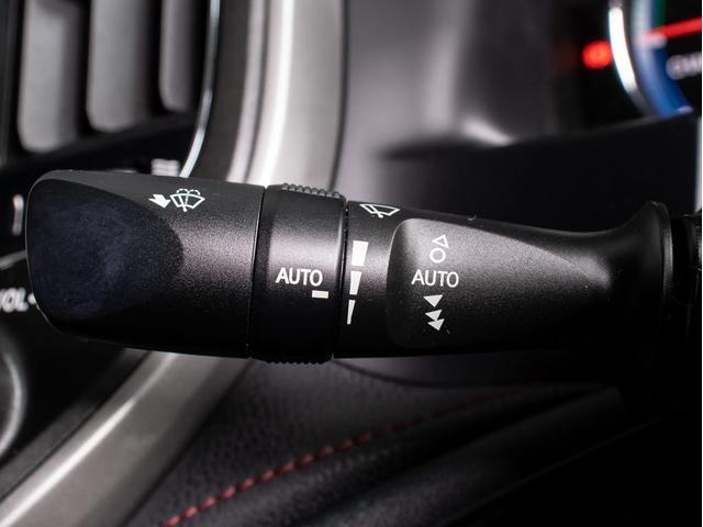 クラウンハイブリッド アスリートＳ　後期型（ワンオーナー）（黒本革シート）（フルエアロ）（オプション１８インチアルミ）（トヨタセーフティセンス）衝突軽減ブレーキ　踏み間違い防止機能　車線逸脱抑制ＬＤＡ　レーダークルーズ　オートハイビーム（44枚目）