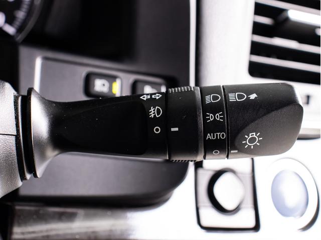 クラウンハイブリッド アスリートＳ　後期型（ワンオーナー）（黒本革シート）（フルエアロ）（オプション１８インチアルミ）（トヨタセーフティセンス）衝突軽減ブレーキ　踏み間違い防止機能　車線逸脱抑制ＬＤＡ　レーダークルーズ　オートハイビーム（45枚目）