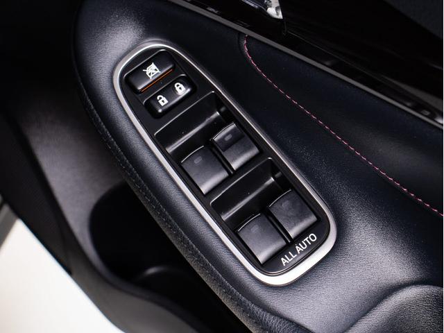 クラウンハイブリッド アスリートＳ　後期型（ワンオーナー）（黒本革シート）（フルエアロ）（オプション１８インチアルミ）（トヨタセーフティセンス）衝突軽減ブレーキ　踏み間違い防止機能　車線逸脱抑制ＬＤＡ　レーダークルーズ　オートハイビーム（46枚目）