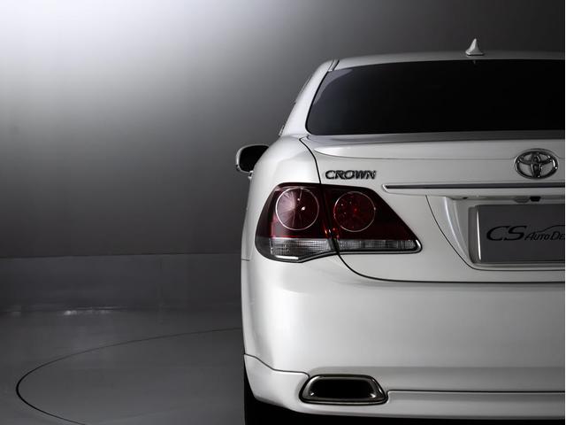 クラウン ２．５アスリート　プレミアムエディション　後期型（禁煙車）（モデリスタエアロ）（専用黒本革シート）（１９インチアルミホイール）専用インテリア＆エクステリア　Ｂｌｕｅｔｏｏｔｈ対応　レギュラーガソリン仕様　ブラックインナーヘッドライト　ＨＤＤ（27枚目）