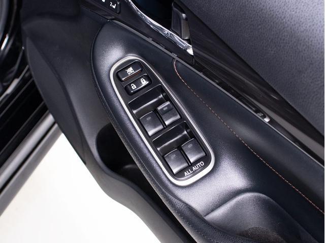 クラウンハイブリッド アスリートＧ　（サンルーフ）（黒本革シート）（フルエアロ）（オプション１８インチアルミ）（衝突軽減）（記録簿８枚）（踏み間違い防止機能）新品タイヤ　レーダークルーズ　アダプティブハイビーム　シートメモリー（37枚目）