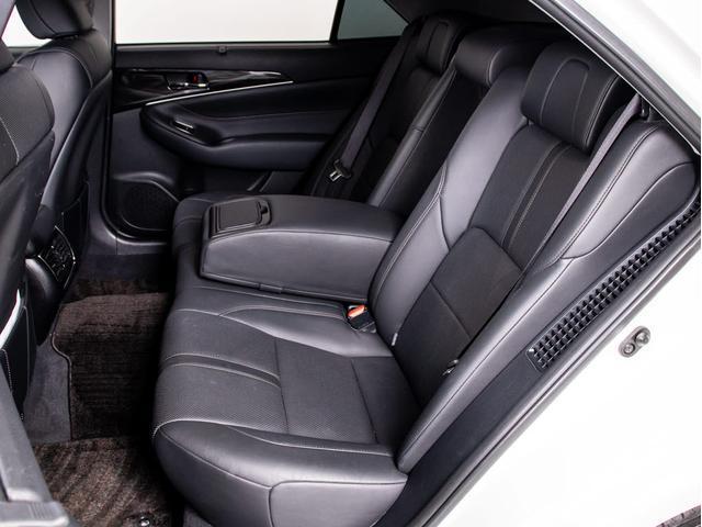 クラウンハイブリッド アスリートＧ　（禁煙車）（ワンオーナー）（黒本革シート）（オプション１８インチアルミ）（フルエアロ）（衝突軽減ブレーキ）（踏み間違い防止機能）レーダークルーズ　Ｂｌｕｅｔｏｏｔｈ対応　レギュラー仕様　点検記録簿８枚（7枚目）