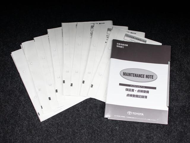 クラウンハイブリッド アスリートＧ　（禁煙車）（ワンオーナー）（黒本革シート）（オプション１８インチアルミ）（フルエアロ）（衝突軽減ブレーキ）（踏み間違い防止機能）レーダークルーズ　Ｂｌｕｅｔｏｏｔｈ対応　レギュラー仕様　点検記録簿８枚（11枚目）