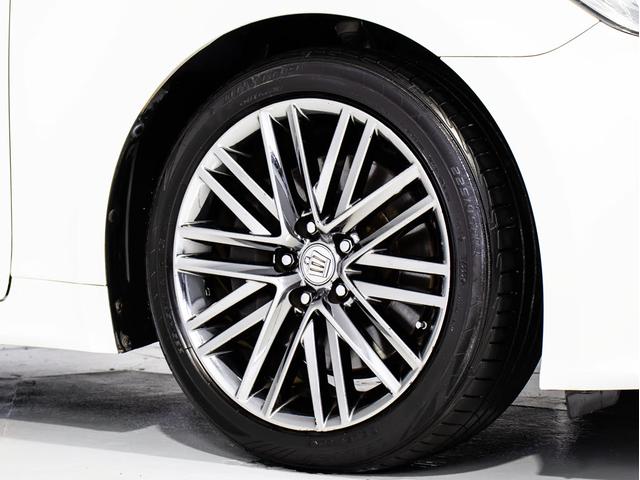 クラウン アスリートＳ　（禁煙車）（黒本革シート）（スパッタリング加工純正１８インチアルミ）（点検記録簿１２枚）Ｂｌｕｅｔｏｏｔｈ対応　エアシート　シートヒーター　ＨＤＤマルチ　バックカメラ　ＨＩＤヘッドライト　ＬＥＤフォグ（6枚目）