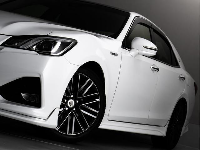 クラウンハイブリッド アスリートＳ　後期型（特注フォーブレザーシート）（オプション１８インチアルミ）（フルエアロ）（ルーフブラック）セーフティセンス　衝突軽減ブレーキ　踏み間違い防止機能　車線逸脱抑制　レーダークルーズ　オートハイビーム（25枚目）