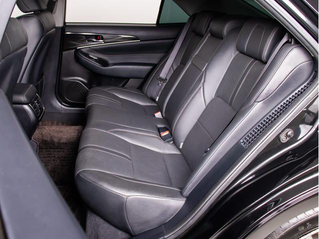 クラウンハイブリッド アスリートS (サンルーフ)(黒本革シート)(オプション18インチアルミ)(フルエアロ)(新品タイヤ)(衝突軽減ブレーキ)(踏み間違い防止機能)レーダークルーズ 記録簿8枚 Bluetooth対応 レギュラー仕様(8枚目)