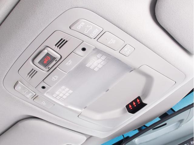 クラウンハイブリッド アスリートS (サンルーフ)(黒本革シート)(オプション18インチアルミ)(フルエアロ)(新品タイヤ)(衝突軽減ブレーキ)(踏み間違い防止機能)レーダークルーズ 記録簿8枚 Bluetooth対応 レギュラー仕様(41枚目)