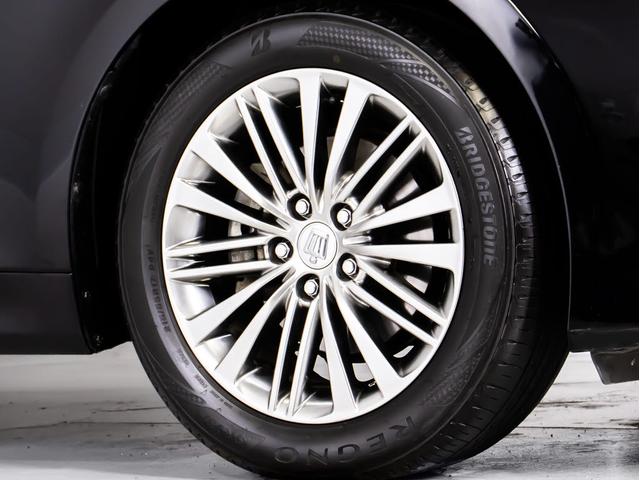 クラウンハイブリッド ロイヤルサルーン　（禁煙車）（オプション１７インチアルミ）（点検記録簿８枚）ＨＤＤマルチナビ　レギュラーガソリン仕様　Ｂｌｕｅｔｏｏｔｈ対応　シートヒーター　ステアリングヒーター　カラーバックカメラ（6枚目）