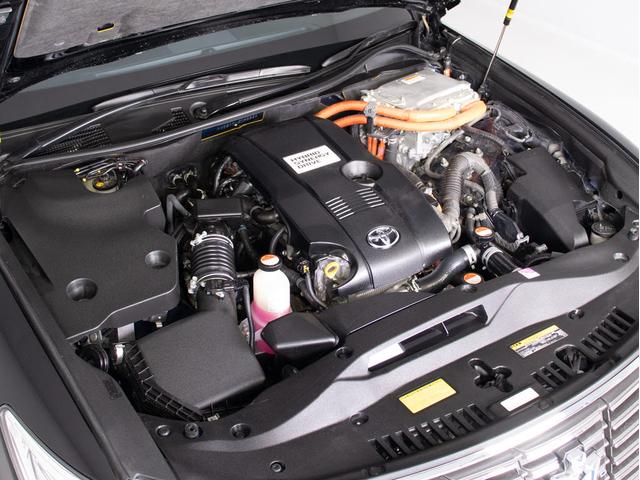 クラウンハイブリッド ロイヤルサルーン　（禁煙車）（オプション１７インチアルミ）（点検記録簿８枚）ＨＤＤマルチナビ　レギュラーガソリン仕様　Ｂｌｕｅｔｏｏｔｈ対応　シートヒーター　ステアリングヒーター　カラーバックカメラ（26枚目）