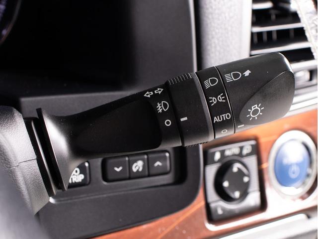 クラウンハイブリッド ロイヤルサルーン　（禁煙車）（オプション１７インチアルミ）（点検記録簿８枚）ＨＤＤマルチナビ　レギュラーガソリン仕様　Ｂｌｕｅｔｏｏｔｈ対応　シートヒーター　ステアリングヒーター　カラーバックカメラ（43枚目）