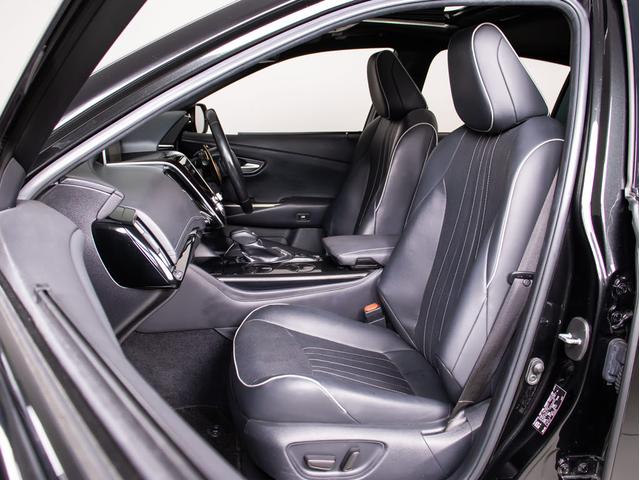 クラウンハイブリッド ＲＳアドバンス　（サンルーフ）（黒本革シート）（パノラミックビューモニター）（フルエアロ）（トヨタセーフティセンス）衝突軽減ブレーキ　踏み間違い防止機能　車線逸脱抑制ＬＴＡ　シーケンシャルウィンカー　ＢＳＭ　ＳＤナビ（36枚目）