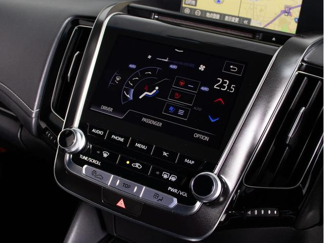 クラウンハイブリッド ＲＳアドバンス　（サンルーフ）（黒本革シート）（パノラミックビューモニター）（フルエアロ）（トヨタセーフティセンス）衝突軽減ブレーキ　踏み間違い防止機能　車線逸脱抑制ＬＴＡ　シーケンシャルウィンカー　ＢＳＭ　ＳＤナビ（40枚目）