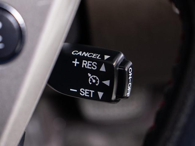 クラウン ２．５アスリート　プレミアムエディション　後期型（禁煙車）（特別仕様車）（黒本革シート）（フルエアロ）ＨＤＤマルチ　Ｂｌｕｅｔｏｏｔｈ対応　レギュラーガソリン仕様　専用インテリア＆エクステリア　カラーバックカメラ　ブラックインナーヘッドライト（39枚目）