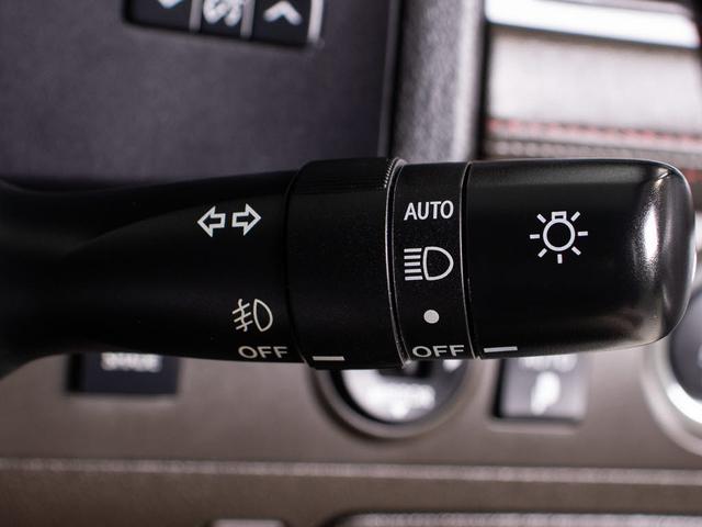 クラウン ２．５アスリート　プレミアムエディション　後期型（禁煙車）（特別仕様車）（黒本革シート）（フルエアロ）ＨＤＤマルチ　Ｂｌｕｅｔｏｏｔｈ対応　レギュラーガソリン仕様　専用インテリア＆エクステリア　カラーバックカメラ　ブラックインナーヘッドライト（50枚目）