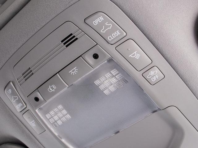 クラウンハイブリッド アスリートＳ　（サンルーフ）（黒本革シート）（オプション１８インチアルミ）（クリアランスソナー）エアシート　シートヒーター　ステアリングヒーター　ＢＬｕｅｔｏｏｔｈ対応　レギュラーガソリン仕様　ＨＤＤマルチナビ（45枚目）