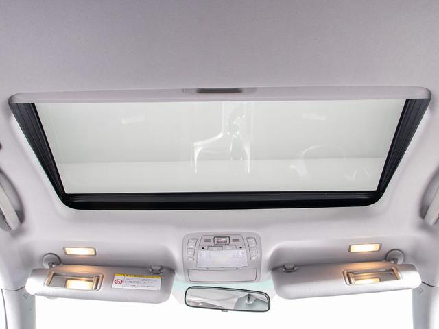 クラウン ２．５アスリート　アニバーサリーエディション　後期型（サンルーフ）（専用黒本革シート）（特別仕様車）（クリアランスソナー）ＨＤＤマルチナビ　ＢＬｕｅｔｏｏｔｈ対応　レギュラーガソリン仕様　バックカメラ＆サイドカメラ　専用インテリア＆エクステリア（5枚目）