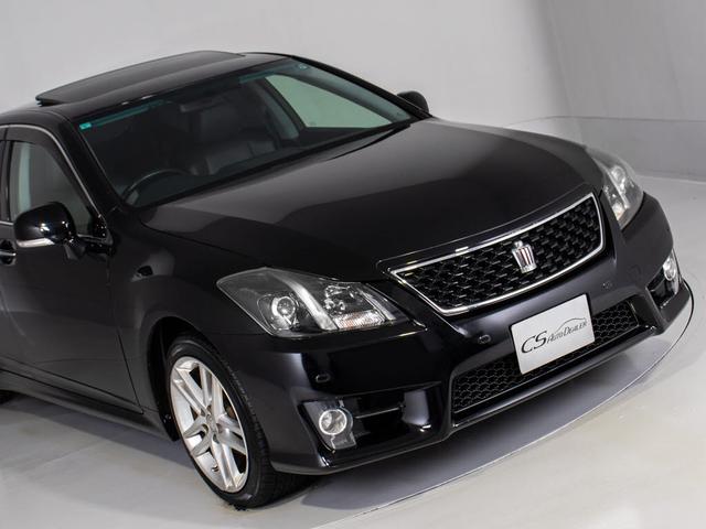 クラウン ２．５アスリート　アニバーサリーエディション　後期型（サンルーフ）（専用黒本革シート）（特別仕様車）（クリアランスソナー）ＨＤＤマルチナビ　ＢＬｕｅｔｏｏｔｈ対応　レギュラーガソリン仕様　バックカメラ＆サイドカメラ　専用インテリア＆エクステリア（6枚目）