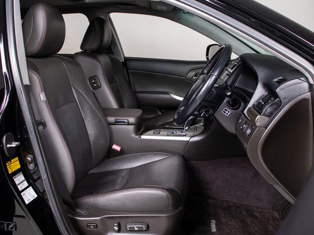 クラウン ２．５アスリート　アニバーサリーエディション　後期型（サンルーフ）（専用黒本革シート）（特別仕様車）（クリアランスソナー）ＨＤＤマルチナビ　ＢＬｕｅｔｏｏｔｈ対応　レギュラーガソリン仕様　バックカメラ＆サイドカメラ　専用インテリア＆エクステリア（35枚目）