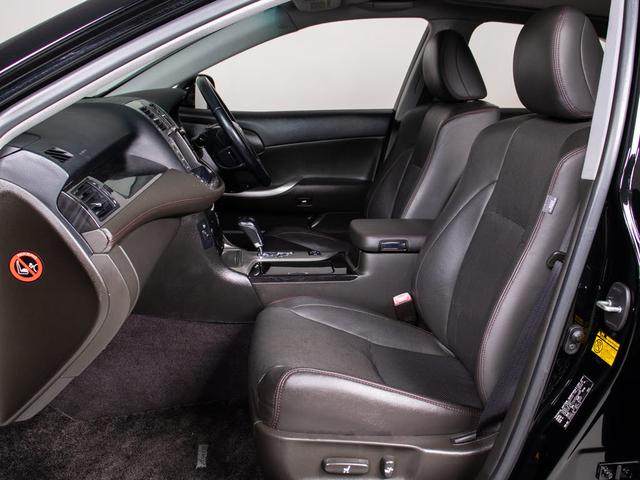 クラウン ２．５アスリート　アニバーサリーエディション　後期型（サンルーフ）（専用黒本革シート）（特別仕様車）（クリアランスソナー）ＨＤＤマルチナビ　ＢＬｕｅｔｏｏｔｈ対応　レギュラーガソリン仕様　バックカメラ＆サイドカメラ　専用インテリア＆エクステリア（36枚目）