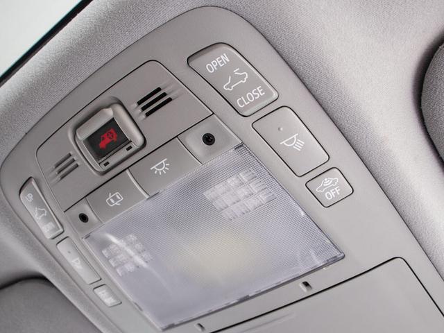 クラウン ２．５アスリート　アニバーサリーエディション　後期型（サンルーフ）（専用黒本革シート）（特別仕様車）（クリアランスソナー）ＨＤＤマルチナビ　ＢＬｕｅｔｏｏｔｈ対応　レギュラーガソリン仕様　バックカメラ＆サイドカメラ　専用インテリア＆エクステリア（49枚目）