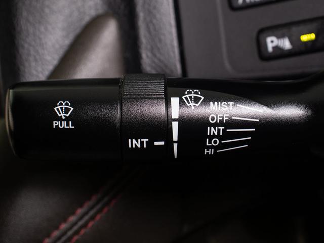 クラウン ２．５アスリート　アニバーサリーエディション　後期型（サンルーフ）（専用黒本革シート）（特別仕様車）（クリアランスソナー）ＨＤＤマルチナビ　ＢＬｕｅｔｏｏｔｈ対応　レギュラーガソリン仕様　バックカメラ＆サイドカメラ　専用インテリア＆エクステリア（51枚目）