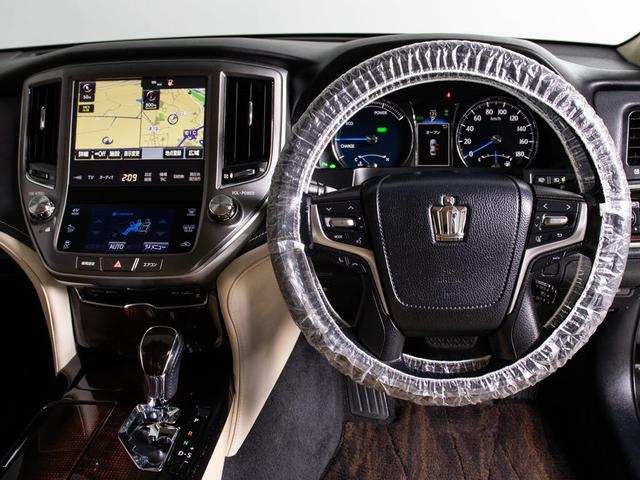 クラウンハイブリッド ロイヤルサルーンＧ　後期型（禁煙車）（フラクセン本革シート）（リヤオートエアコン）（衝突軽減ブレーキ）（踏み間違い防止機能）レーダークルーズ　ＢＳＭ　アダプティブハイビーム　　ＢＬｕｅｔｏｏｔｈ対応　アルパイン後席モニタ（37枚目）