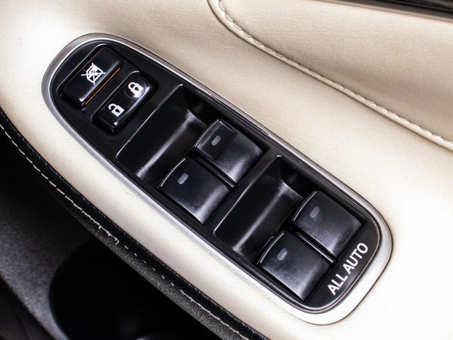 クラウンハイブリッド ロイヤルサルーンＧ　後期型（禁煙車）（フラクセン本革シート）（リヤオートエアコン）（衝突軽減ブレーキ）（踏み間違い防止機能）レーダークルーズ　ＢＳＭ　アダプティブハイビーム　　ＢＬｕｅｔｏｏｔｈ対応　アルパイン後席モニタ（55枚目）