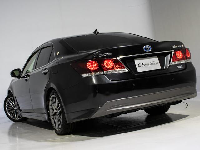 クラウンハイブリッド アスリートＧ　（黒本革シート）（オプション１８インチアルミ）（フルエアロ）（衝突軽減）（踏み間違い防止機能）レーダークルーズ　アダプティブハイビーム　シートメモリー　ＢＬｕｅｔｏｏｔｈ対応　レギュラーガソリン仕様（18枚目）