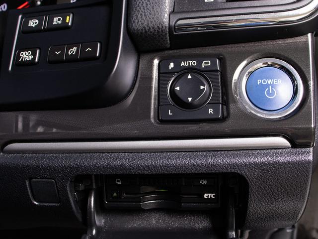 クラウンハイブリッド アスリートＧ　（黒本革シート）（オプション１８インチアルミ）（フルエアロ）（衝突軽減）（踏み間違い防止機能）レーダークルーズ　アダプティブハイビーム　シートメモリー　ＢＬｕｅｔｏｏｔｈ対応　レギュラーガソリン仕様（40枚目）