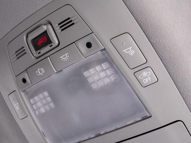 クラウンハイブリッド アスリートＧ　（黒本革シート）（オプション１８インチアルミ）（フルエアロ）（衝突軽減）（踏み間違い防止機能）レーダークルーズ　アダプティブハイビーム　シートメモリー　ＢＬｕｅｔｏｏｔｈ対応　レギュラーガソリン仕様（50枚目）