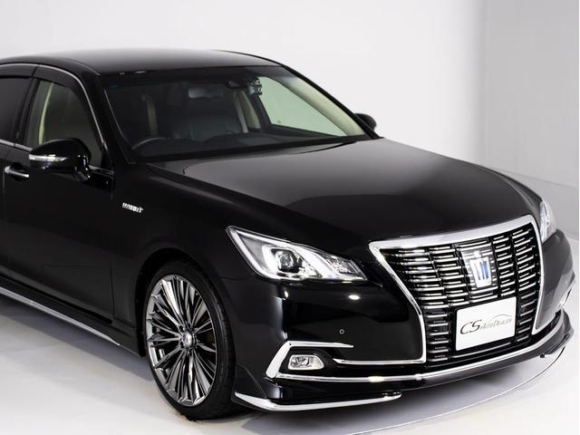 クラウンハイブリッド ロイヤルサルーン　後期型（トヨタセーフティセンス）（フルエアロ）（レイズ２０インチアルミ）（衝突軽減ブレーキ）（踏み間違い防止機能）（車線逸脱抑制ＬＤＡ）レーダークルーズ　オートマチックハイビーム　Ｂｌｕｅｔｏｏｔｈ（5枚目）